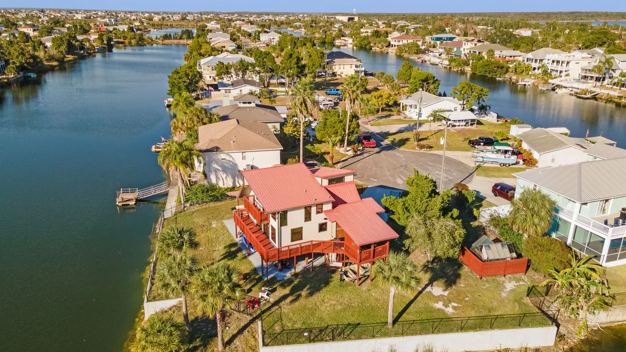 4BR Waterfront • Boat Slip + Kayaks • Sunsets — photo 5