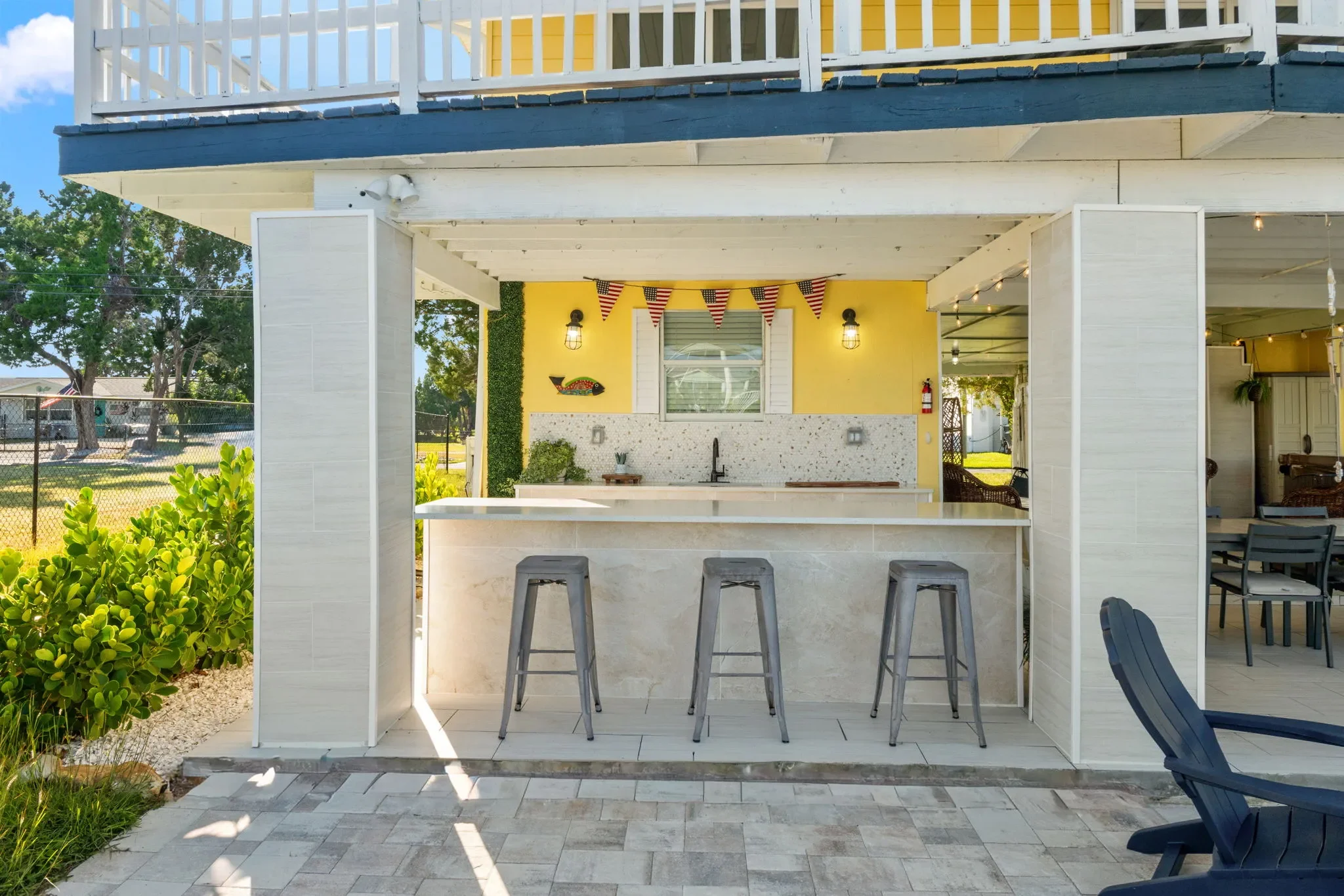 3BR Waterfront • Hot Tub + Dock • Kayaks • Bikes — photo 3