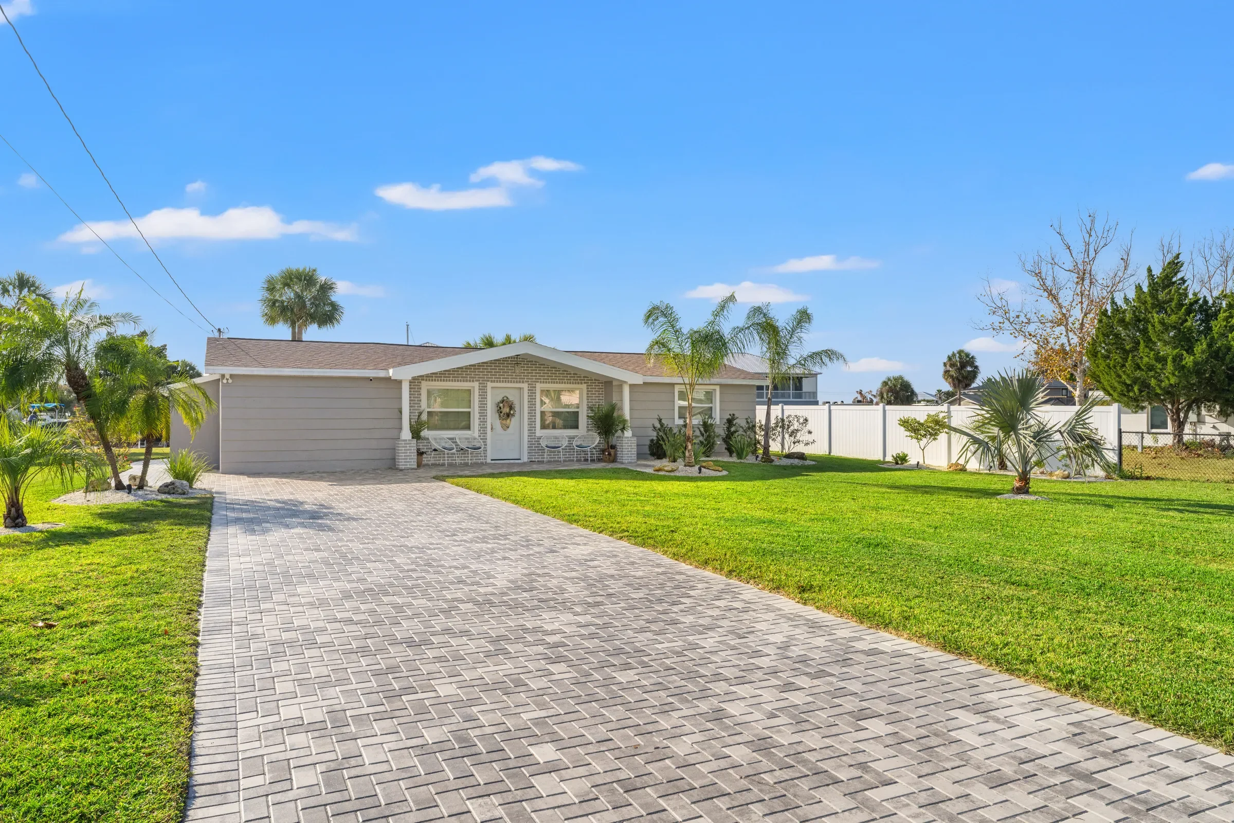 3BR Gulf Access • Dock + Kayaks • Gazebo • BBQ — photo 4