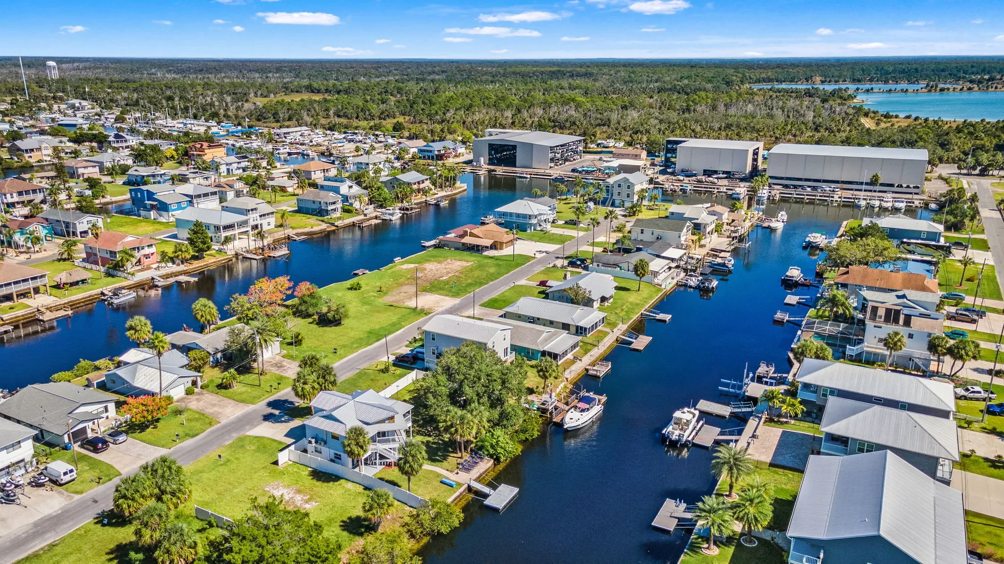 4BR Waterfront • Dock + Boat Slip • Direct Gulf — photo 3