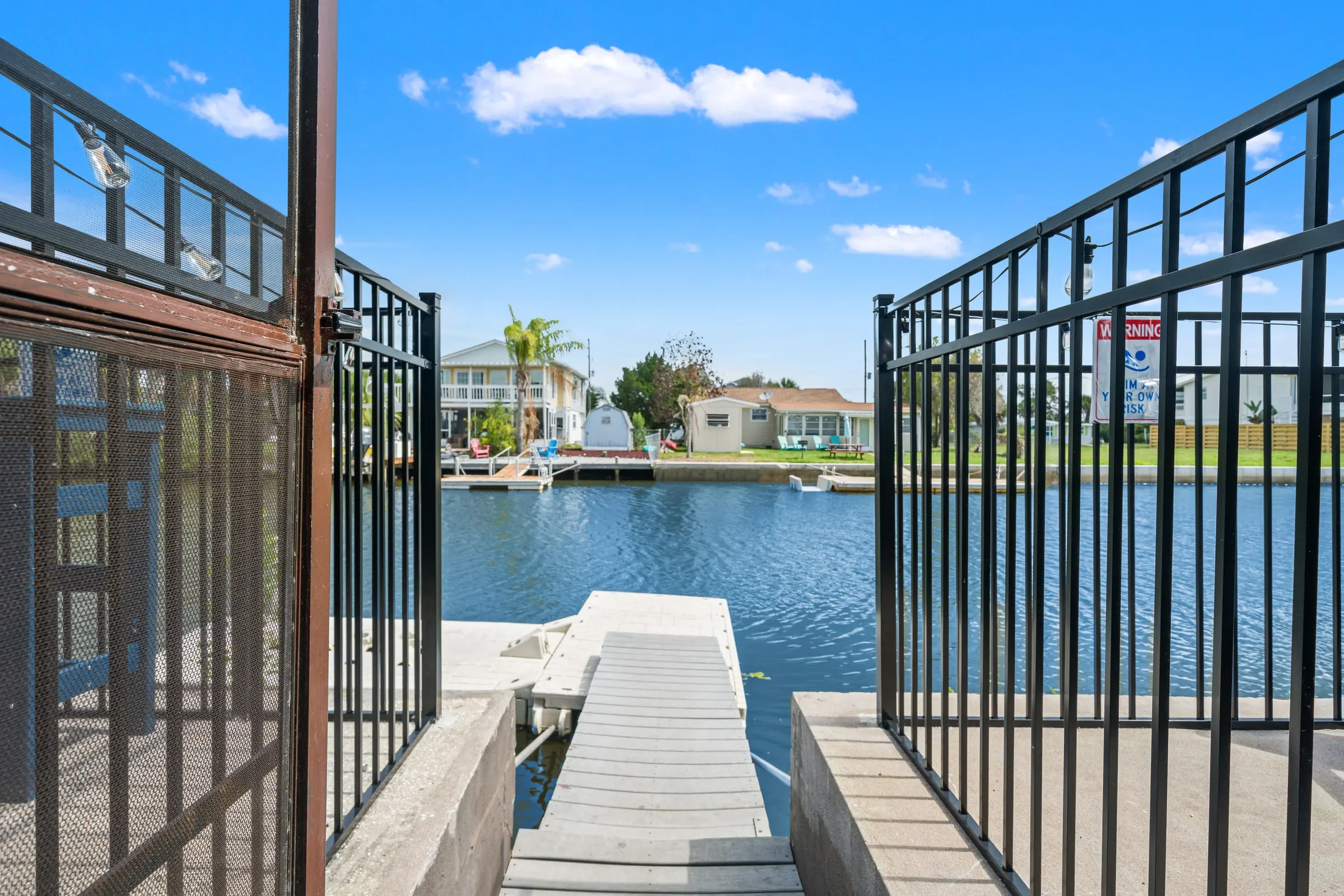 6BR Waterfront • Direct Gulf • Fire Pit • Biliards — photo 4