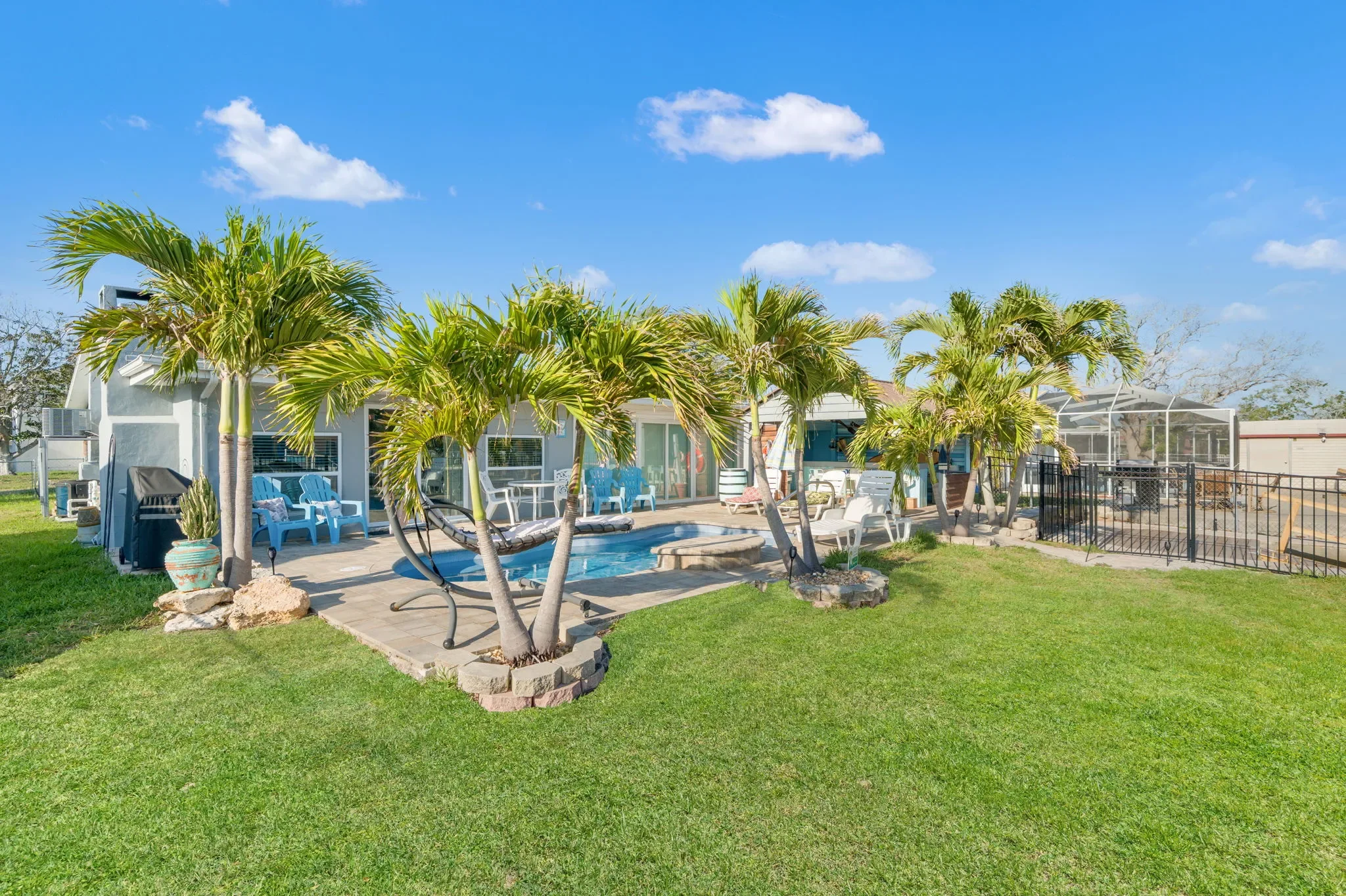 3BR Waterfront + Private Pool | Port Richey — photo 4