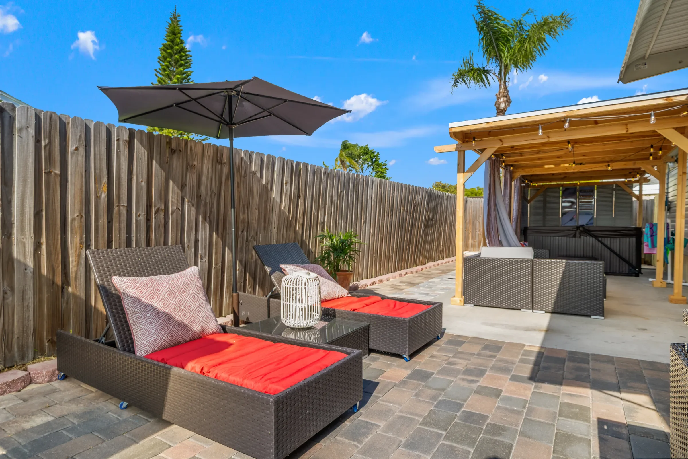 3BR Port Richey home • Hot Tub • Spacious