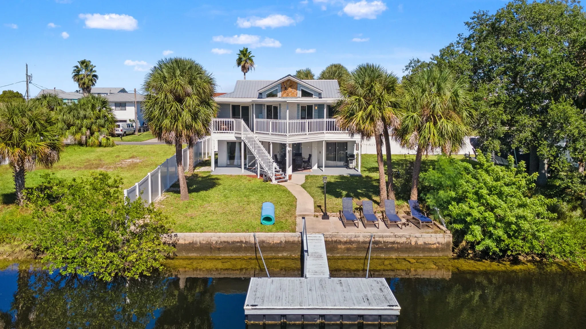 4BR Waterfront • Dock + Boat Slip • Direct Gulf